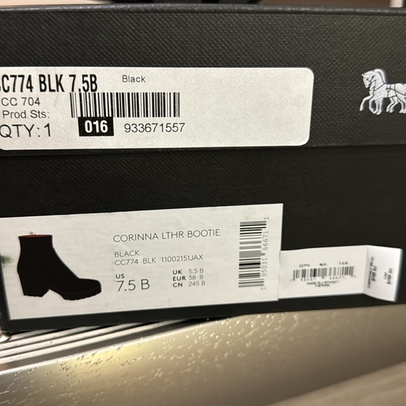 Brandnew Coach Corinna Leather Bootie - Picture 5 of 6